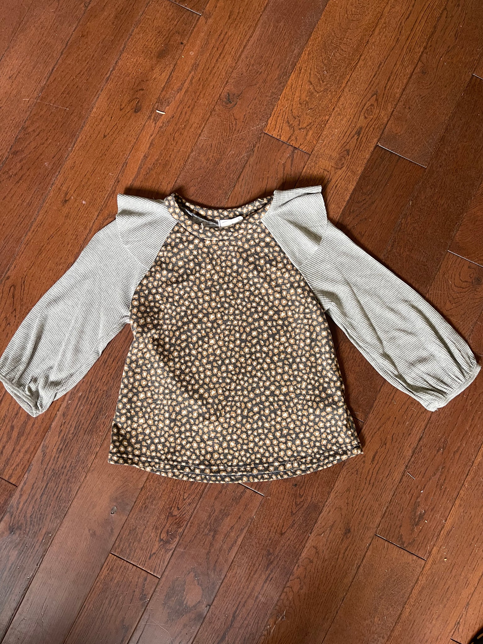 Girls Leopard Print Top with Thermal Sleeves